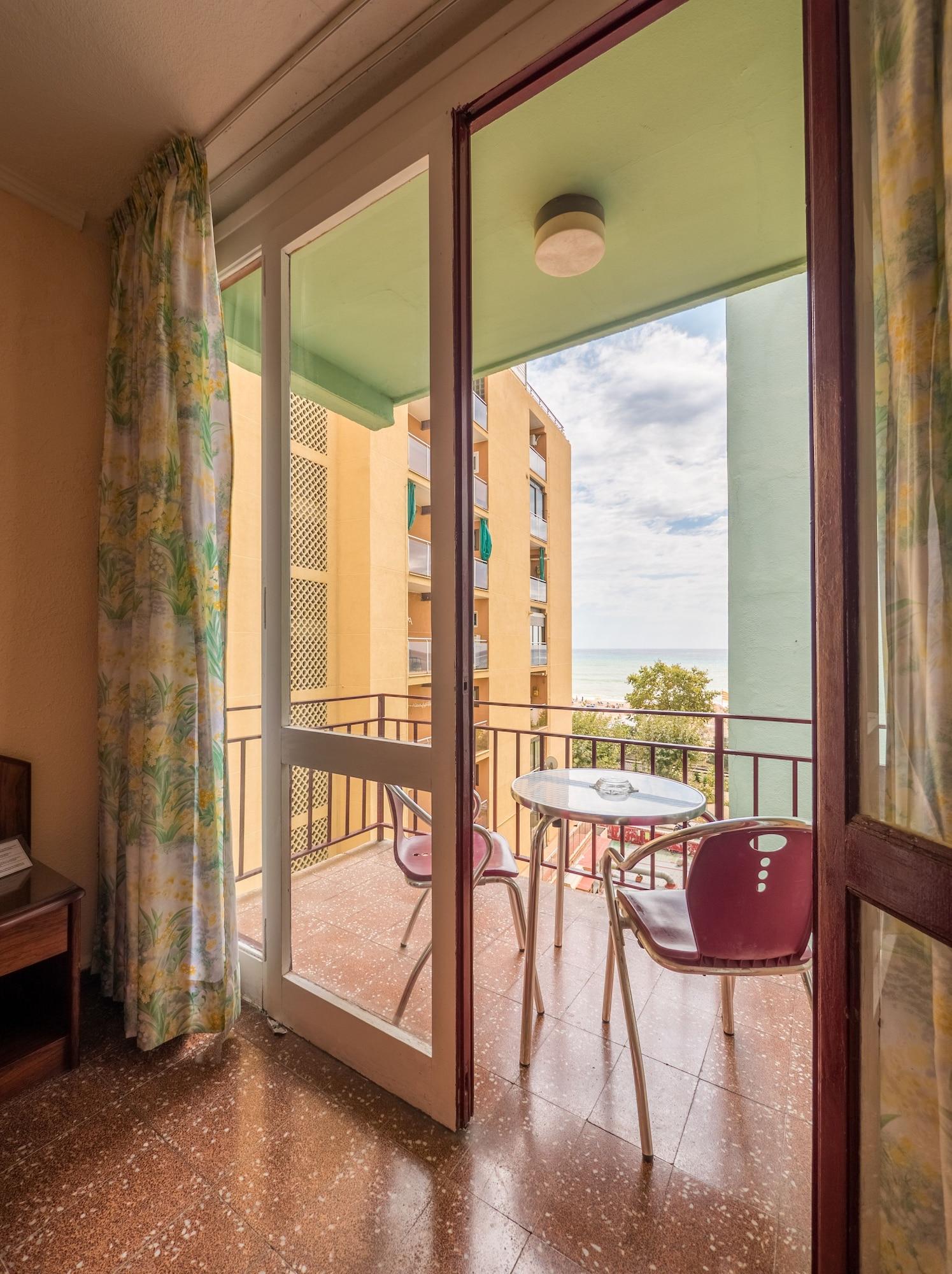 Checkin Garbi Hotel Calella Exterior photo