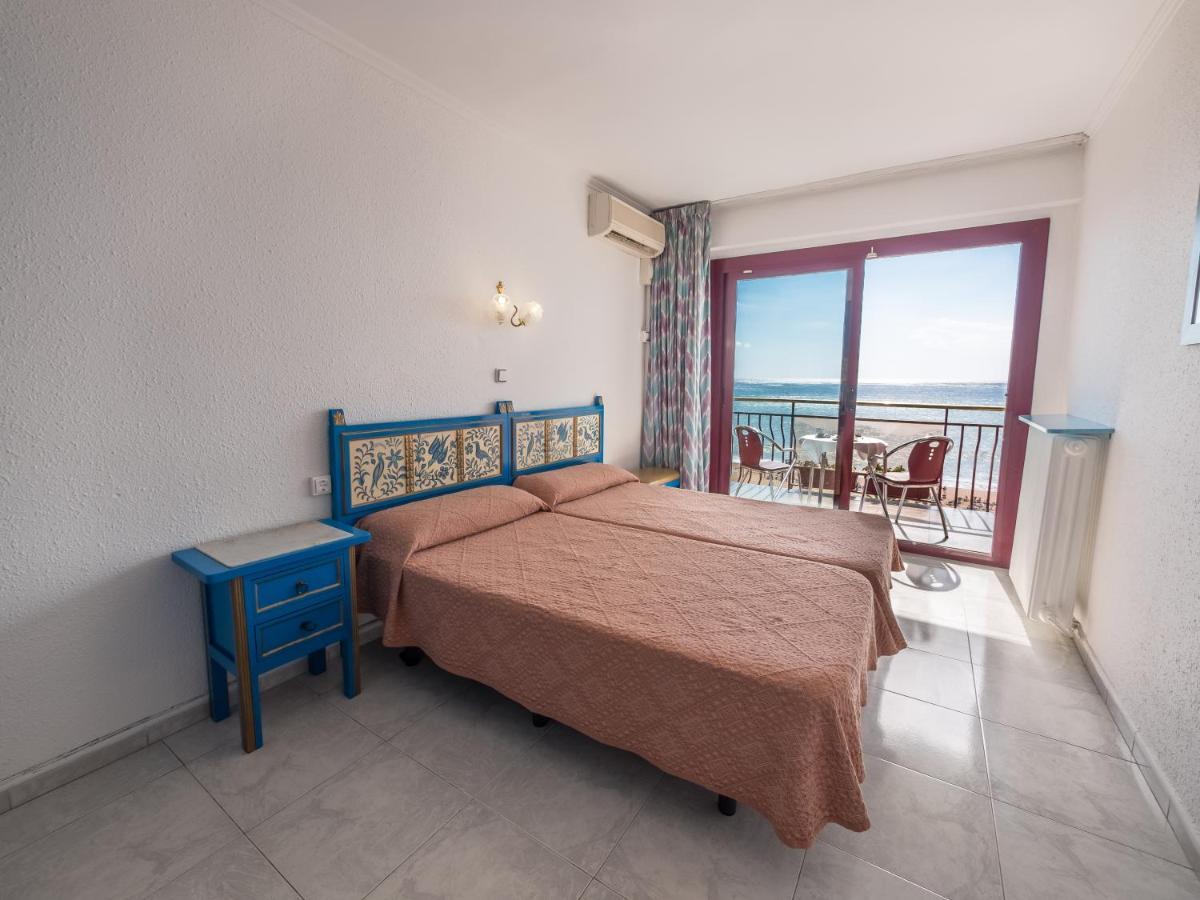 Checkin Garbi Hotel Calella Exterior photo